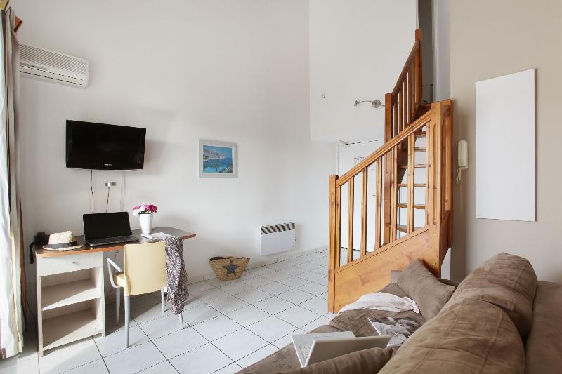 Appart Hotel Odalys City Aix En Provence Le Clos De La Chartreuse Aix-en-Provence Exterior foto